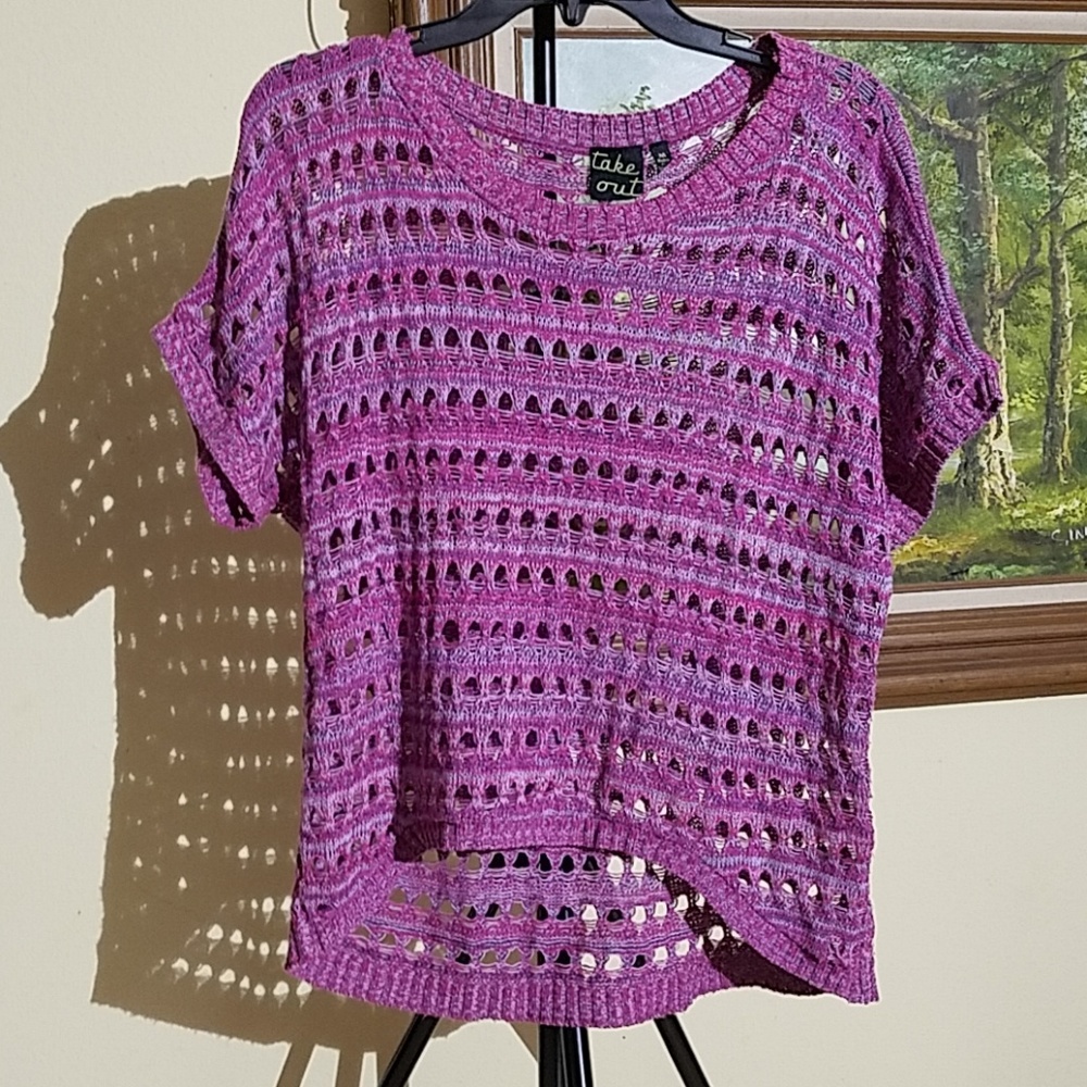 Takeout pink and purple crocheted top o35